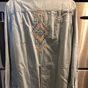 NWT Ryan Michael Chambray Button Down